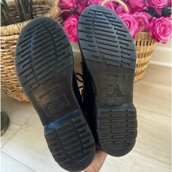 Dr Marten 1460 WOMEN'S DISTRESSED PATENT LEATHER BOOTS black - Picture 9 of 9